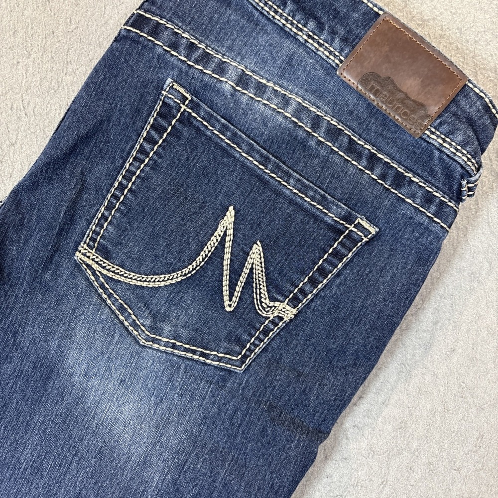 Maurices Women's Blue Denim Bootcut Jeans‎ Size 13/14  Embroidered 5-Pocket